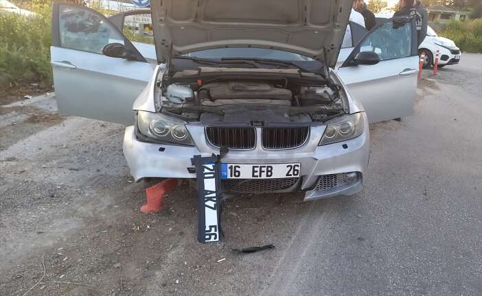 kuyumcu-soygununda-film-gibi-kovalamaca-kacarken-yola-altin-sactilar