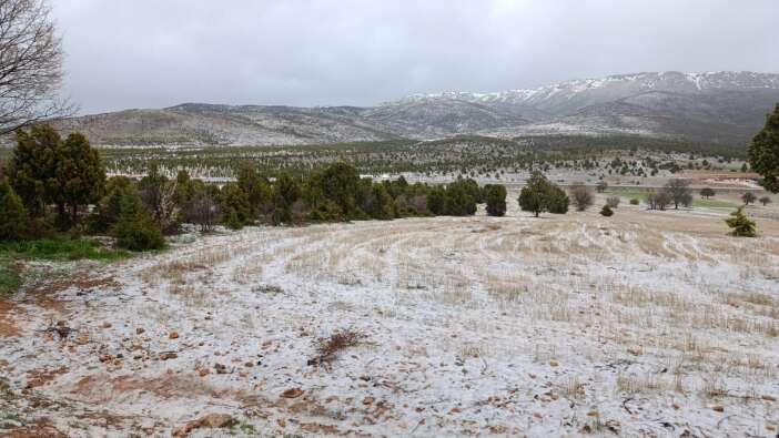 konyada-nisan-sonunda-dolu-surprizi-yagis-vurdu-araclar-yolda-kaldi