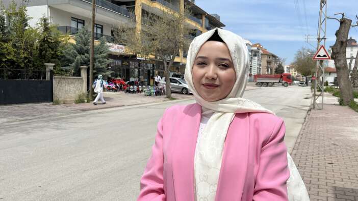 konyada-yurek-yakan-kaza-olen-annesinin-basindan-ayrilmadi