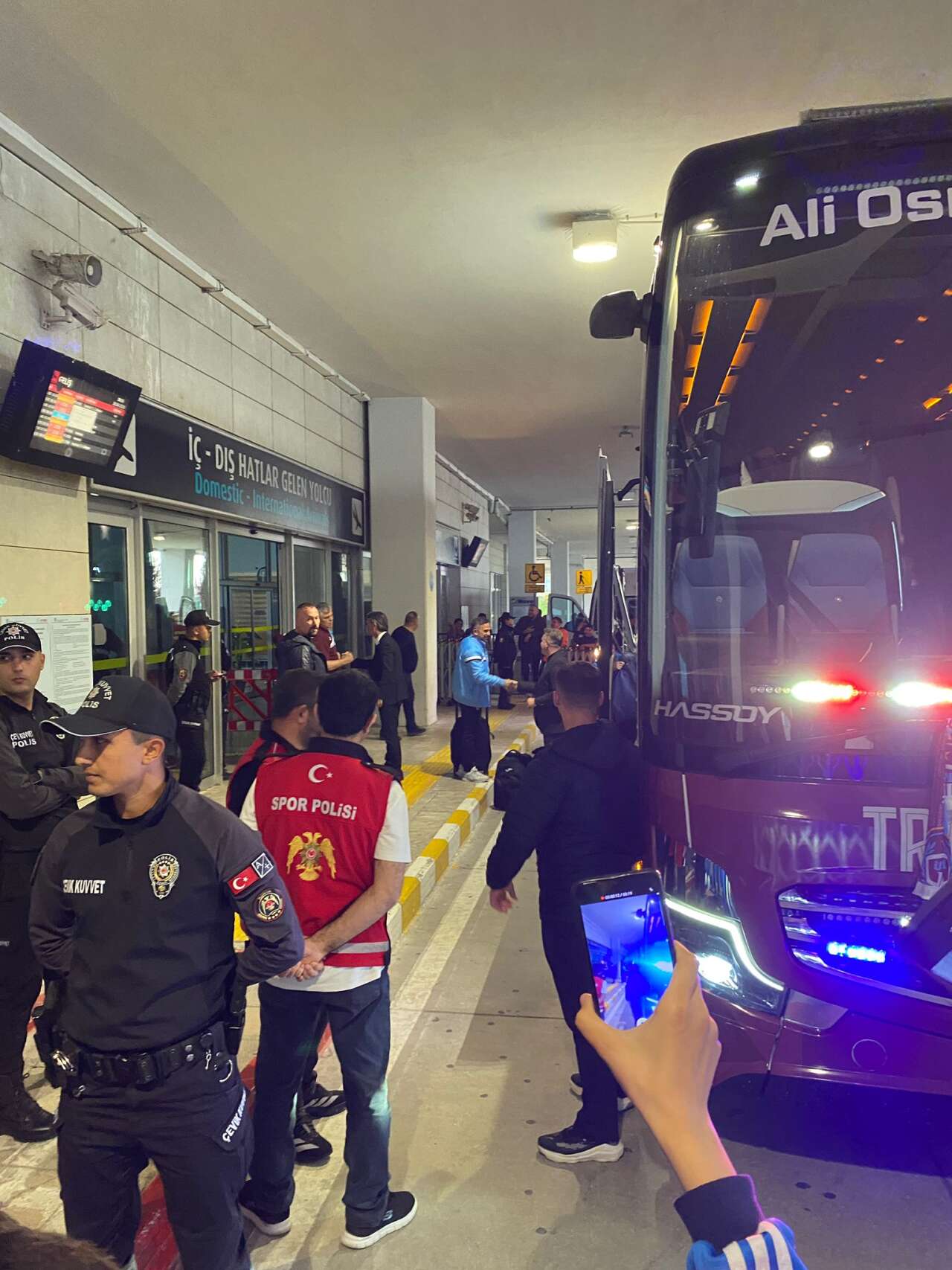 konyaspor-maci-oncesi-trabzonspor-kafilesi-sehre-geldi