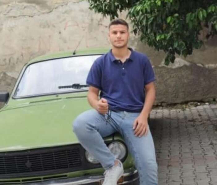 19-yasindaki-genc-komsusu-tarafindan-olduruldu