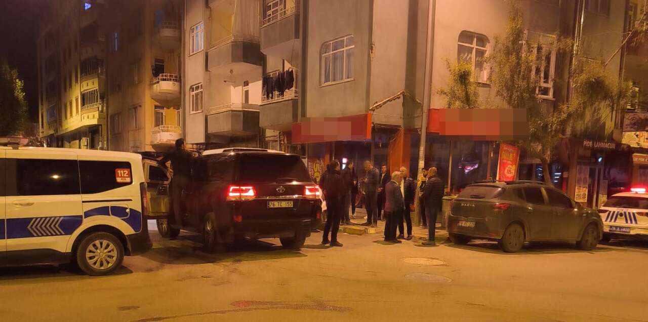 eve-giren-ekipler-korkunc-manzarayla-karsilasti-1i-kadin-2-ceset-bulundu