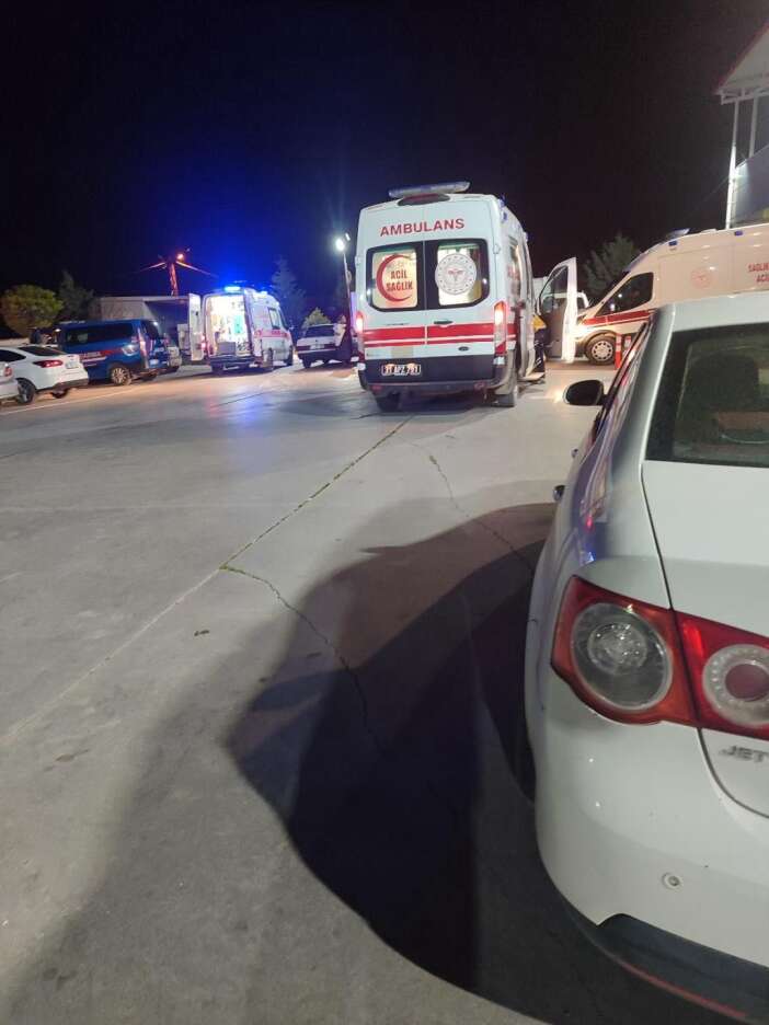 hac-yemegi-hastanede-bitti-16-kisi-zehirlendi