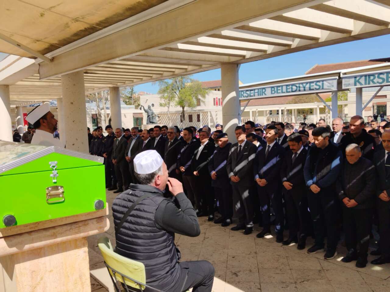 hakim-ciftin-aci-gunu-bogazina-cilek-kacan-2