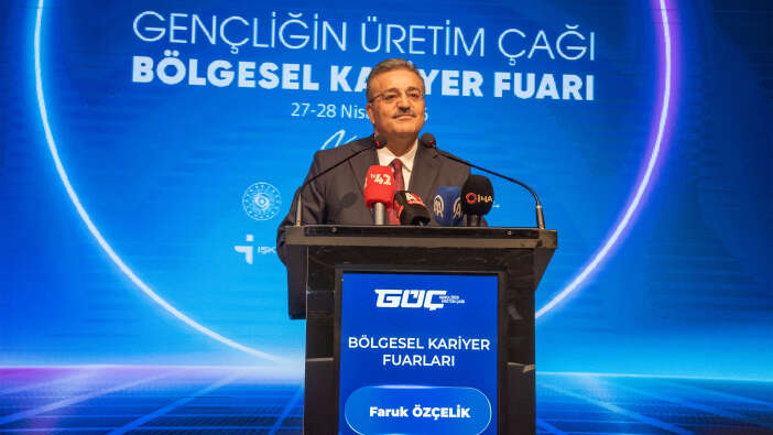 konyada-genclerin-kariyer-yolculuguna-isik-tutan-fuar-basladi