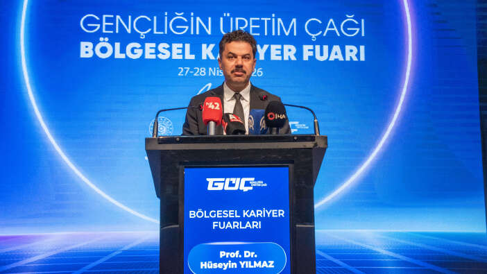 konyada-genclerin-kariyer-yolculuguna-isik-tutan-fuar-basladi