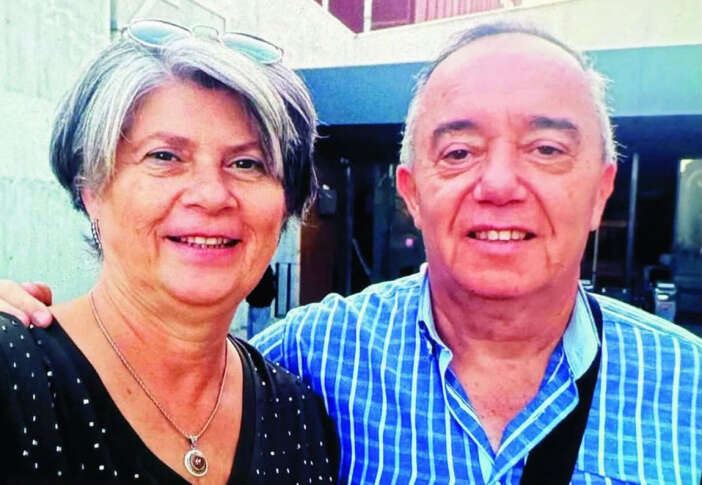 emekli-ogretmen-ve-esi-kanlar-icinde-olu-bulundu