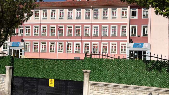 konyada-ilkokulda-veli-siddeti-iddiasi-ortaligi-karistirdi