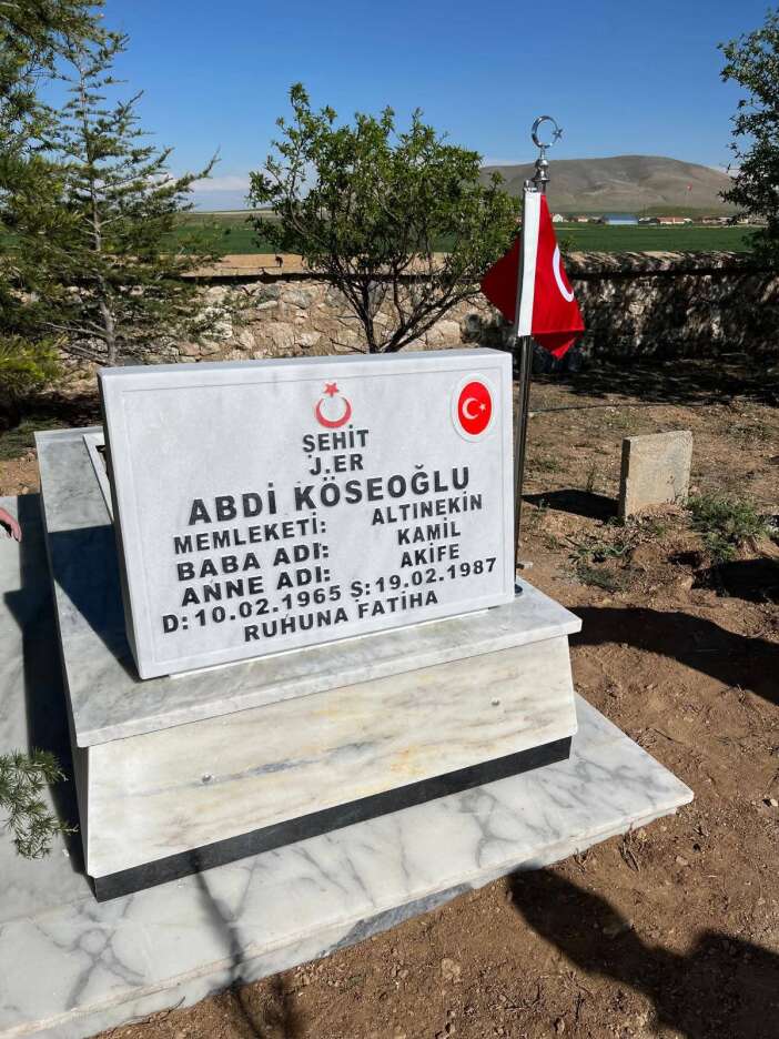 konyada-unutulmus-kahraman-muhtarin-girisimiyle-38-yil-sonra-gelen-vefa