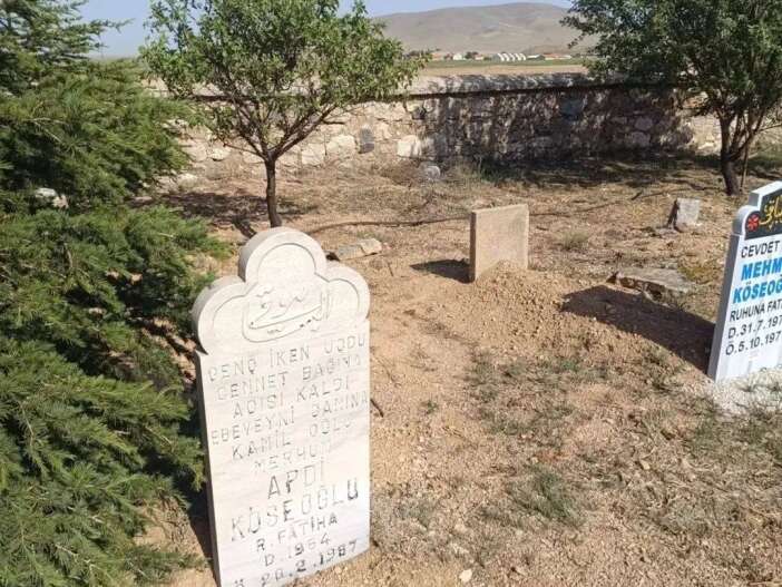 konyada-unutulmus-kahraman-muhtarin-girisimiyle-38-yil-sonra-gelen-vefa