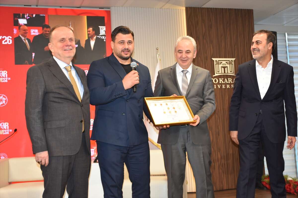 spora-yon-veren-isimler-konyada-ogrencilerle-bulustu