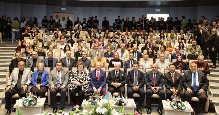 ucaklari-gorunmez-yapan-ergun-kirlikovali-konyada-ogrencilerle-bulustu