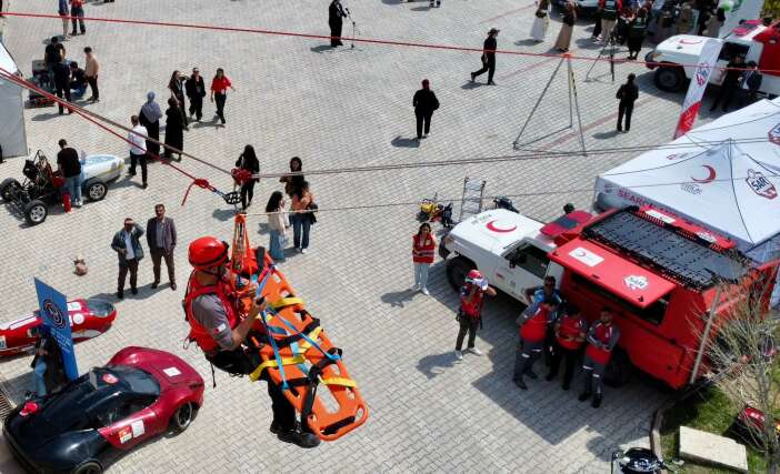 ikaf26da-kizilay-ekipleri-dikkatleri-uzerine-cekti