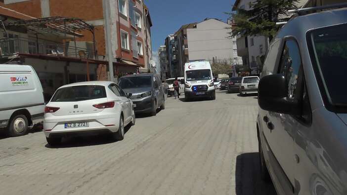 konyada-3-yasindaki-cocuk-ikinci-kattan-asagi-dustu