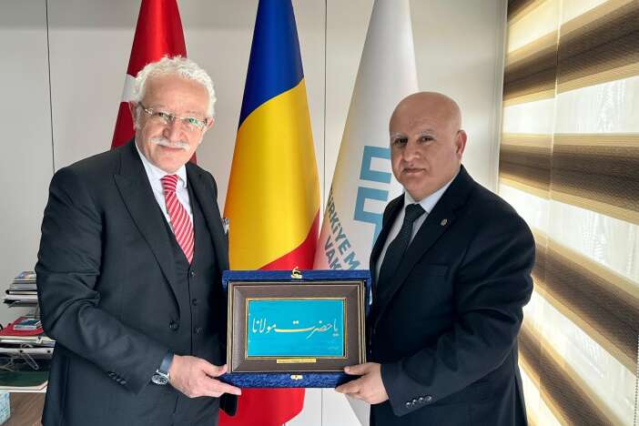 neu-heyeti-romanyada-akademik-basari-icin-guc-birligi-yapildi