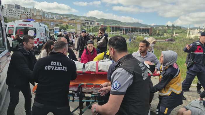 universite-kampusunde-feci-kaza-emniyet-muduru-ve-rektor-olay-yerine-kostu