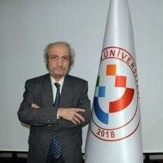 universite-lojmaninda-supheli-olum-profesorun-cansiz-bedeni-bulundu