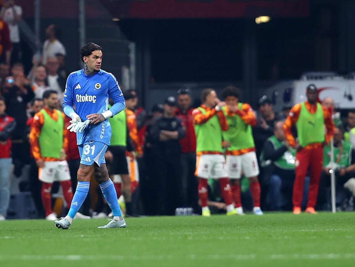 ederson-ile-ilgili-bomba-iddia-yasin-kolun-kulagina-bakin-ne-demis