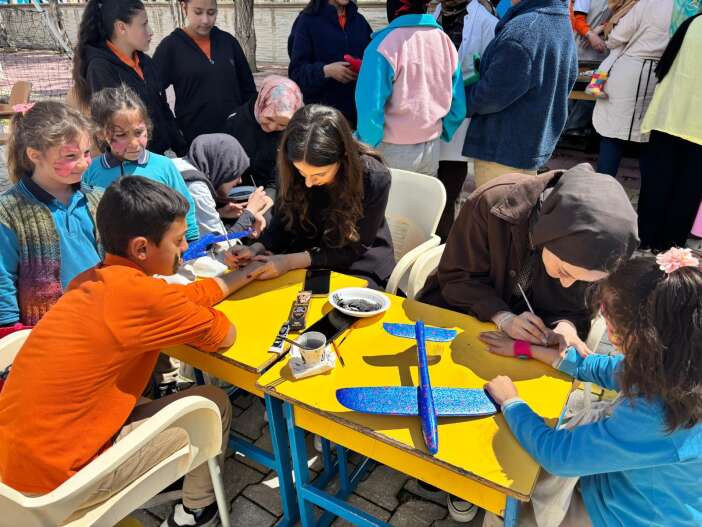 konyada-universiteli-gencler-cocuklari-bilim-sanat-ve-teknolojiyle-bulusturdu