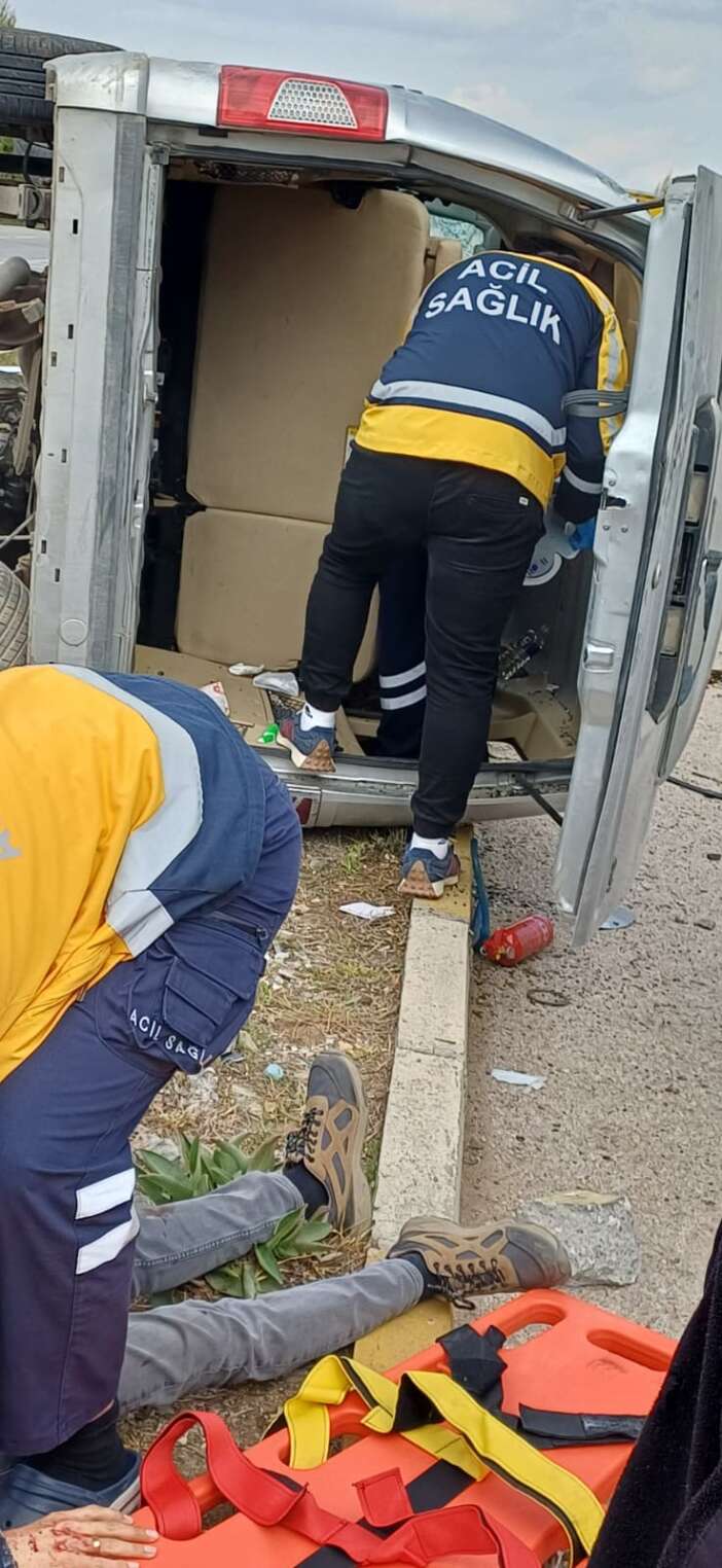 konyada-kontrolden-cikan-arac-refuje-devrildi-3-yarali-var