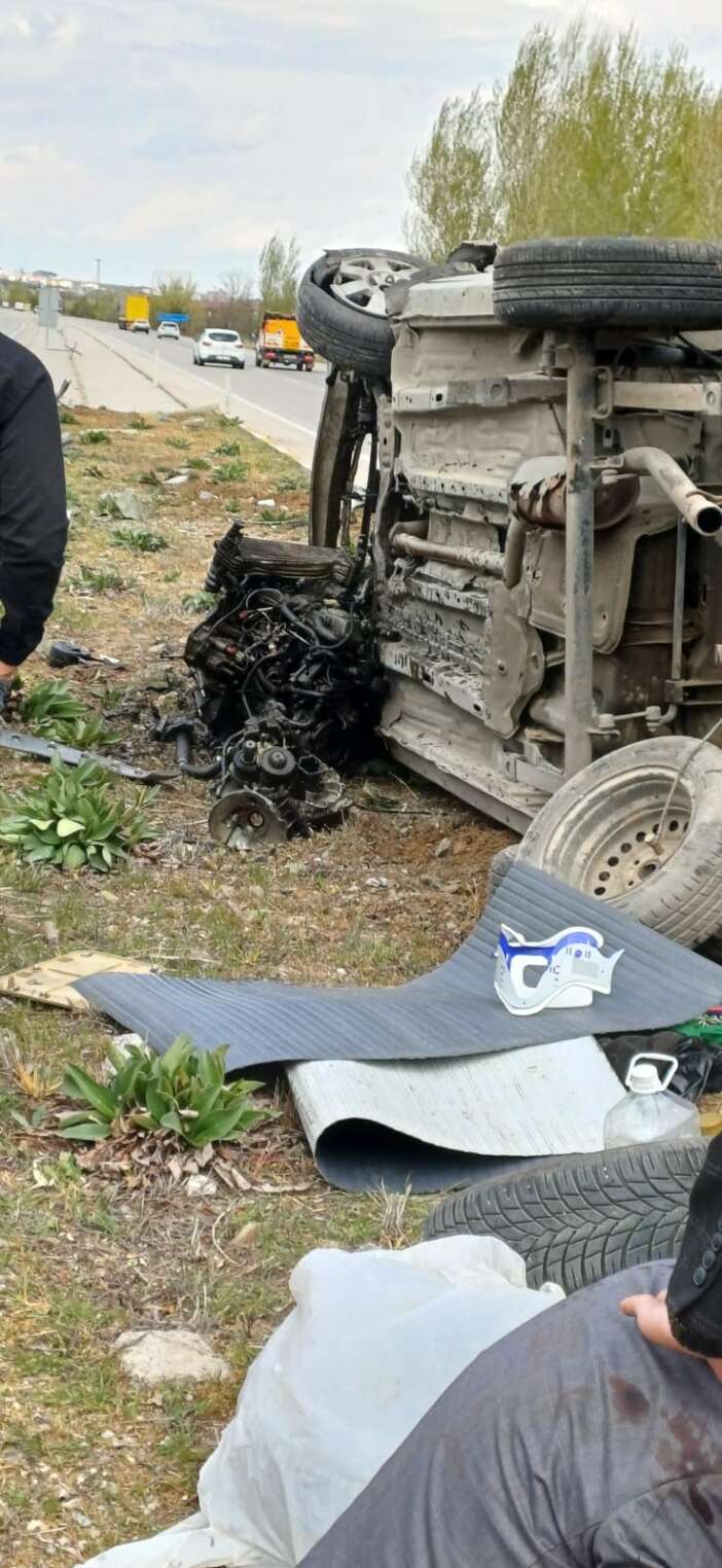 konyada-kontrolden-cikan-arac-refuje-devrildi-3-yarali-var