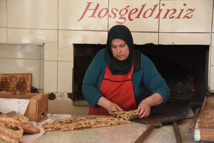 kadin-emeginin-sicak-hikayesi-etliekmek-ile-yazildi