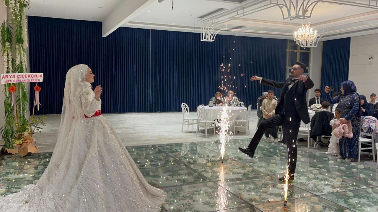 atila-ve-pakir-ailelerinin-mutlu-gunu