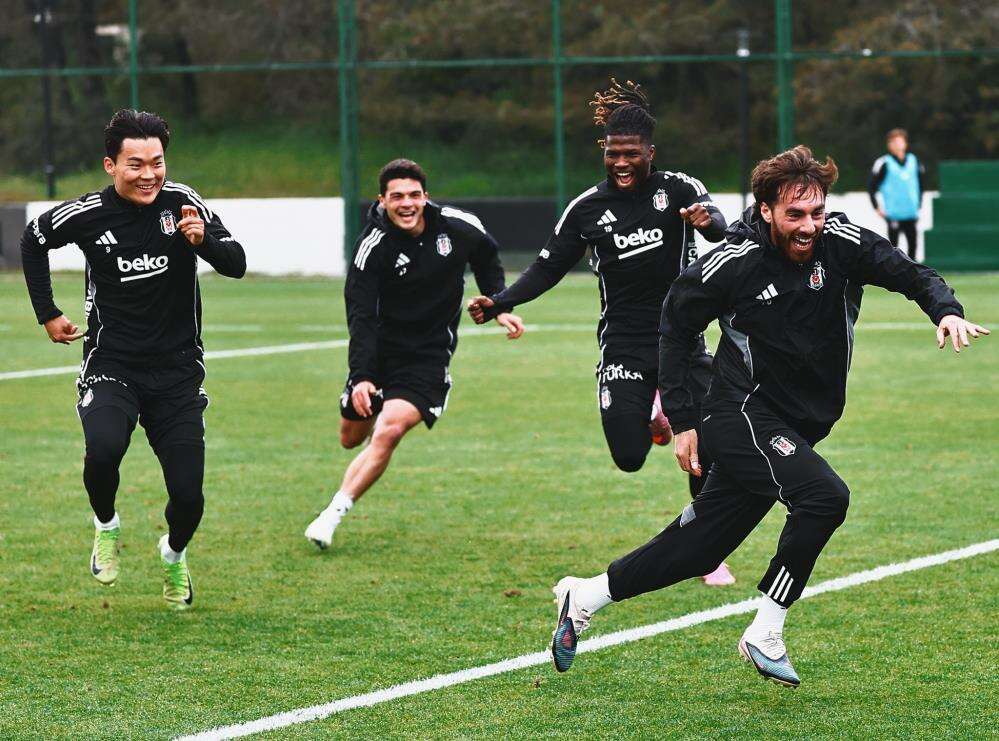 besiktasta-konyaspor-mesaisi-suruyor