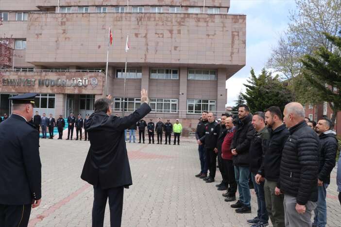 konyanin-yeni-il-emniyet-muduru-necmettin-koc-yola-cikti