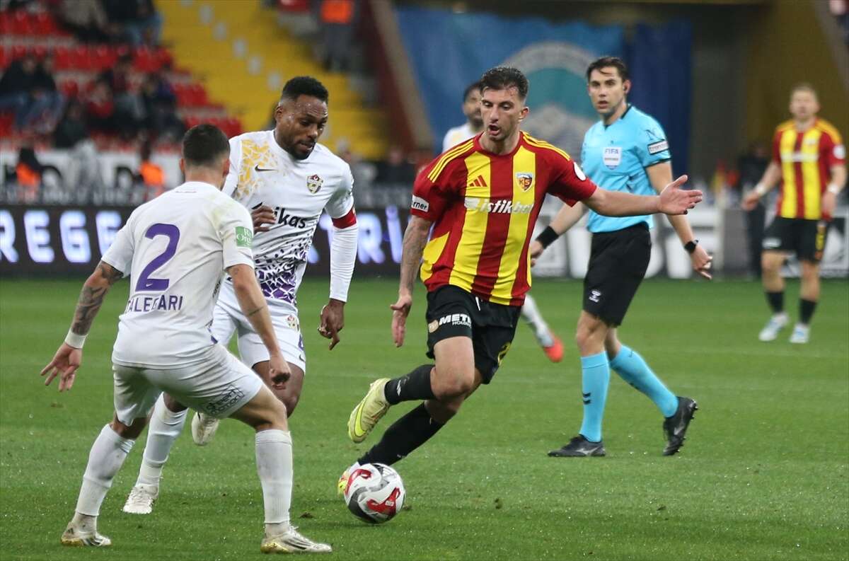 super-ligde-kumede-kalma-yarisi-kizisti-son-2-hafta-nefes-kesecek