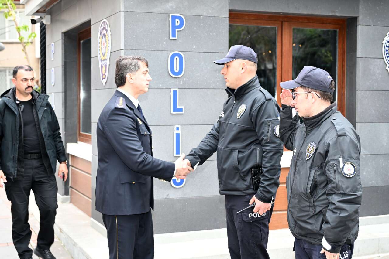 goreve-baslayan-konya-emniyet-muduru-koctan-anlamli-ilk-ziyaret