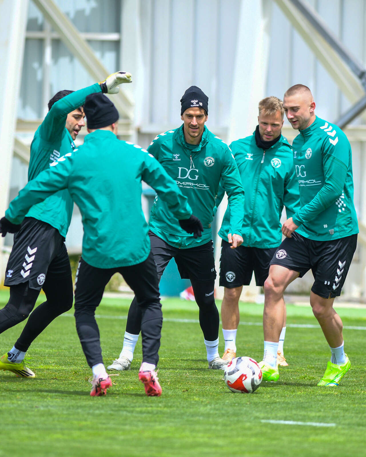 kupanin-ilk-finalisti-konyaspor-sehre-dondu-gozler-fenerbahce-macinda
