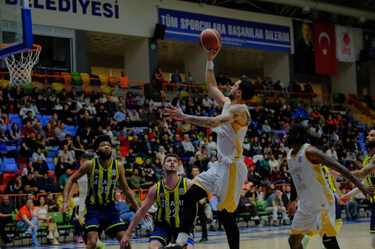 konya-buyuksehir-belediyespor-rakibini-farkli-gecti-yari-finale-yukseldi