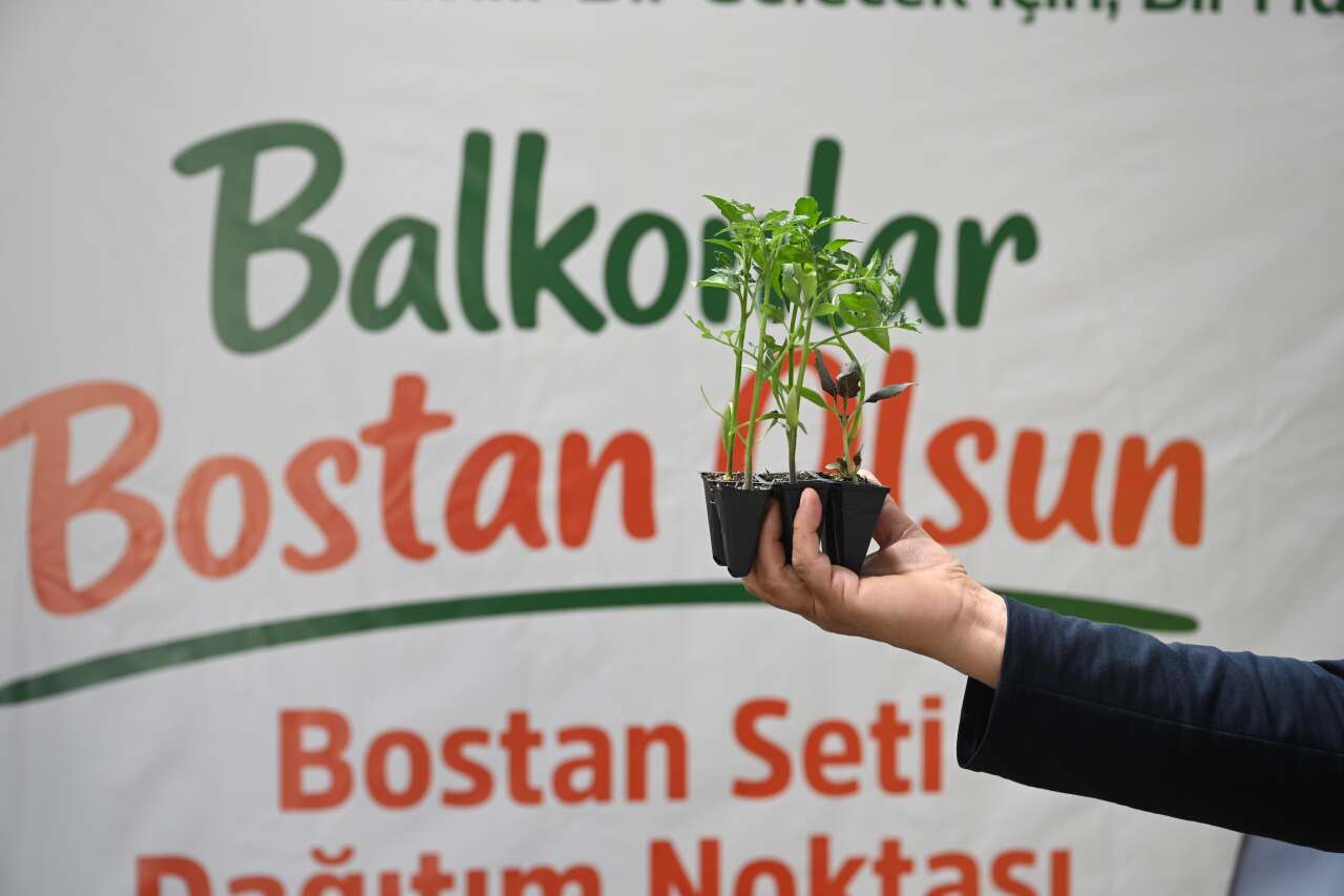 konyada-vatandaslara-ucretsiz-bostan-seti-dagitimlar-basladi