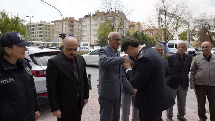 konyanin-yeni-emniyet-mudurunden-yurek-isitan-bulusma