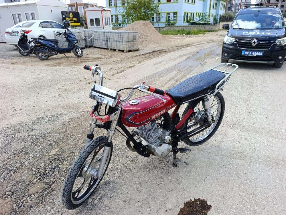 polisten-kacan-motosiklet-surucusune-yarim-milyonu-asan-ceza-kesildi
