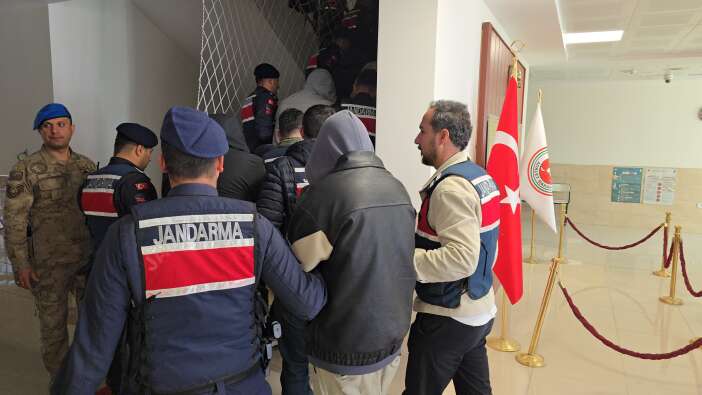 konya-dahil-9-ilde-dolandiricilik-operasyonu-14-gozalti
