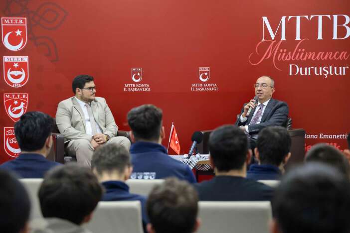 meram-belediye-baskani-mustafa-kavus-genclerle-gelecegi-konustu