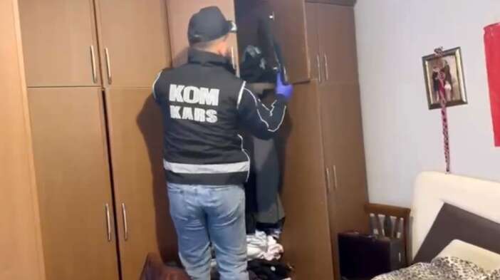 rusvet-ve-kacakcilik-operasyonunda-siri-aktif-polis-7-kisi-tutuklandi