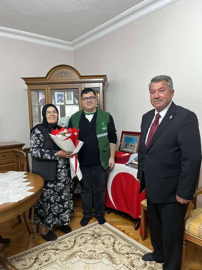 yesilay-konyadan-sehit-annelerine-cok-ozel-ziyaret