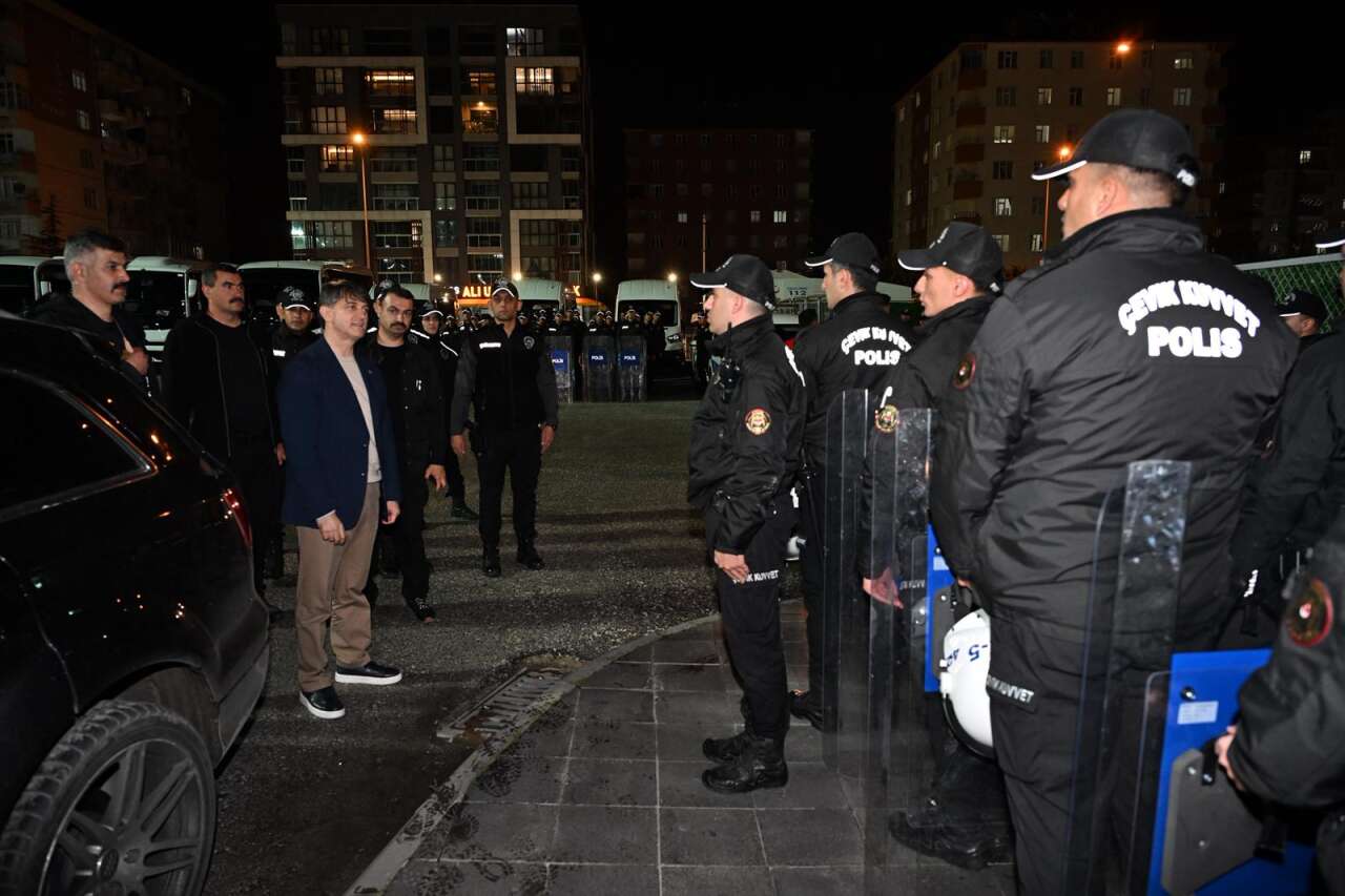 konya-emniyet-muduru-necmettin-koc-fenerbahce-macini-tribunden-takip-etti