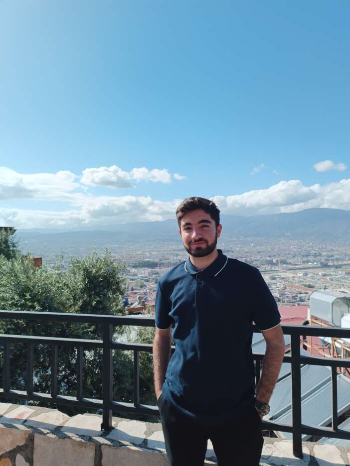 konya-semalarinda-bugun-yankilanan-ezan-yurekleri-titretti-emirhan-inan