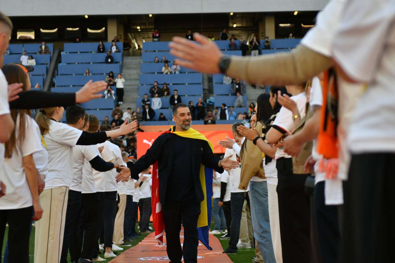 shakhtar-donetski-sampiyonluga-tasiyan-arda-turan-tarihe-gecti