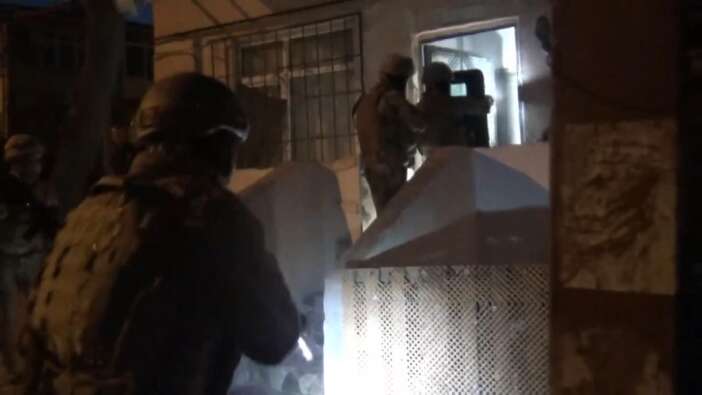 konya-dahil-16-ilde-deas-operasyonu-170-bin-dolarlik-fon-agi-ortaya-cikti