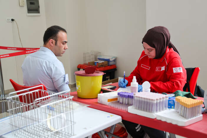 konyada-belediye-binasi-bu-kez-hayat-kurtarmak-icin-hizmet-etti