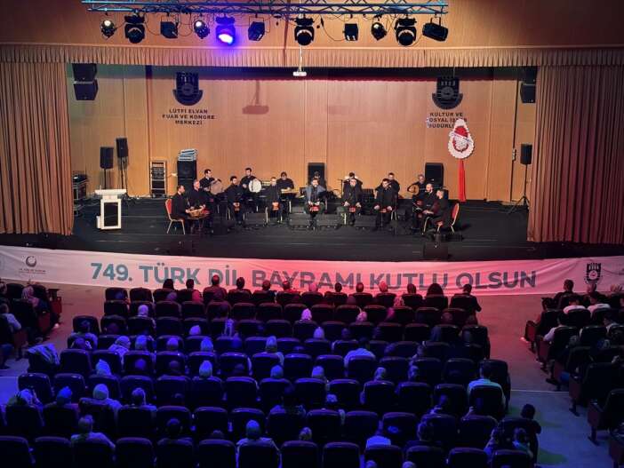fatih-citlak-meydan-meskleri-ile-karamanda-sahne-aldi