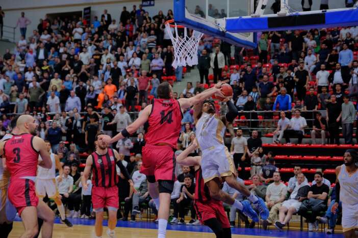 konya-buyuksehir-belediyespor-final-umutlarini-gaziantepe-tasidi