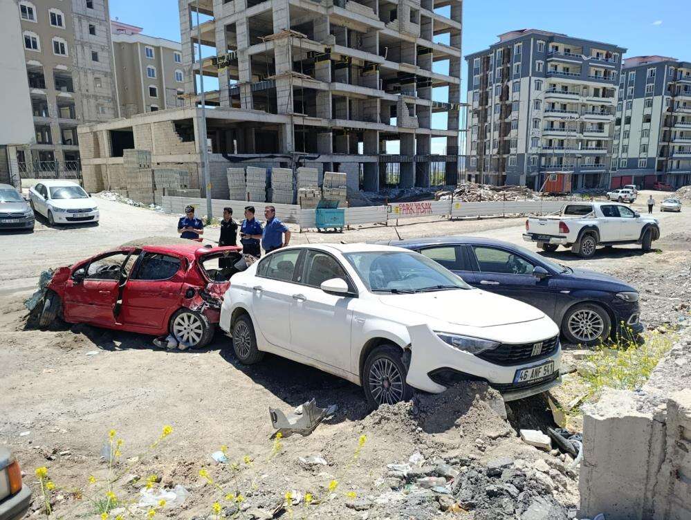 freni-bosalan-kamyon-7-araca-carpti-ortalik-savas-alanina-dondu