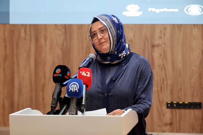 konyada-usta-cirak-gelenegi-tezhip-sergisiyle-hayat-buldu