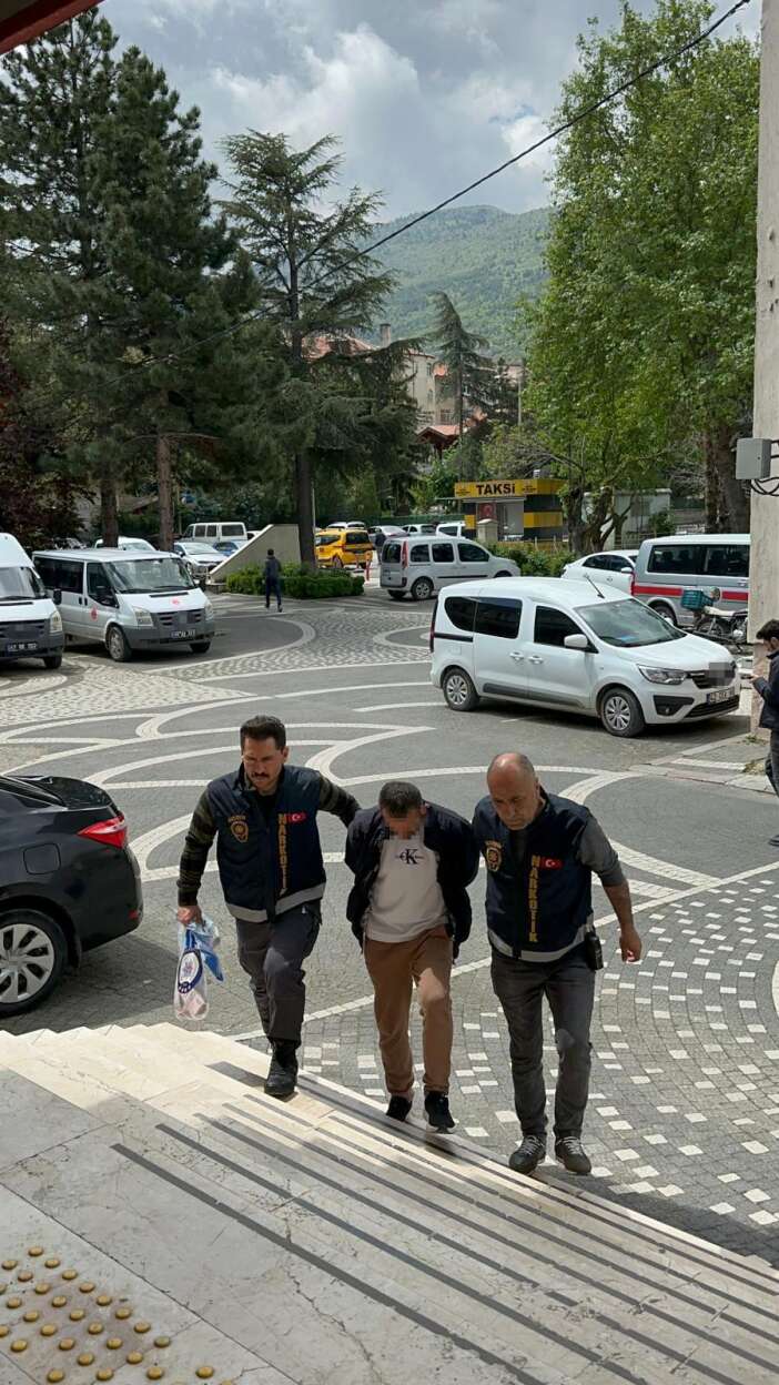 konyada-uyusturucu-operasyonu-5-gozalti
